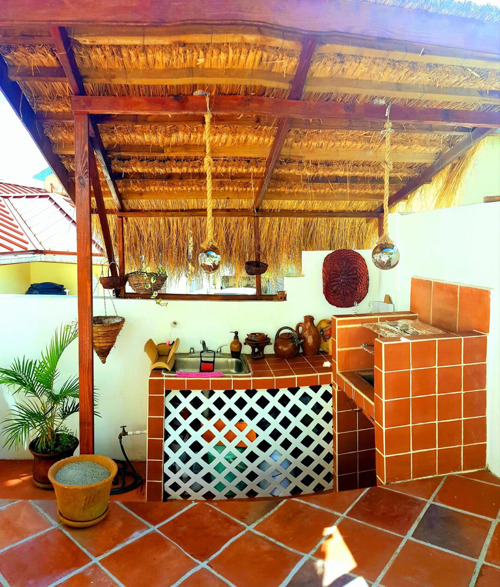 The Suite Spot Apartment - Private Paradise Stay Soufriere Exterior photo